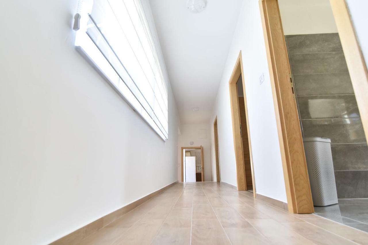 Sukošan Villa Village Idylle With Heated Pool, Sauna, Jacuzzy And Private Parking מראה חיצוני תמונה