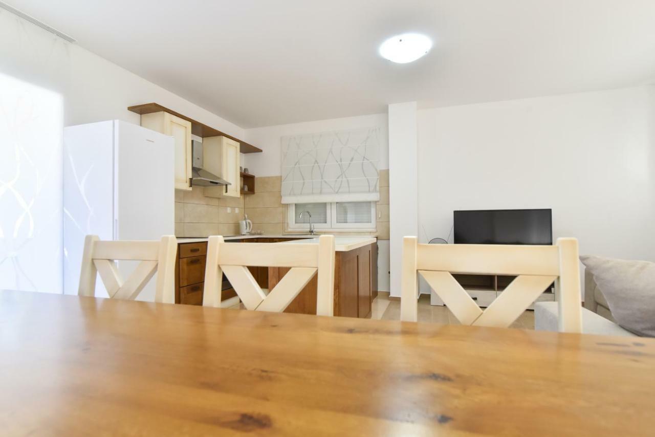 Sukošan Villa Village Idylle With Heated Pool, Sauna, Jacuzzy And Private Parking מראה חיצוני תמונה