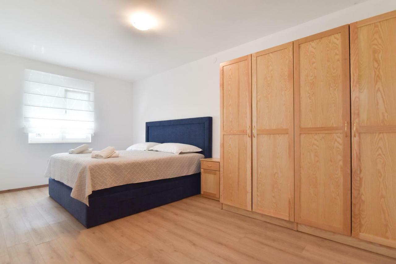 Sukošan Villa Village Idylle With Heated Pool, Sauna, Jacuzzy And Private Parking מראה חיצוני תמונה