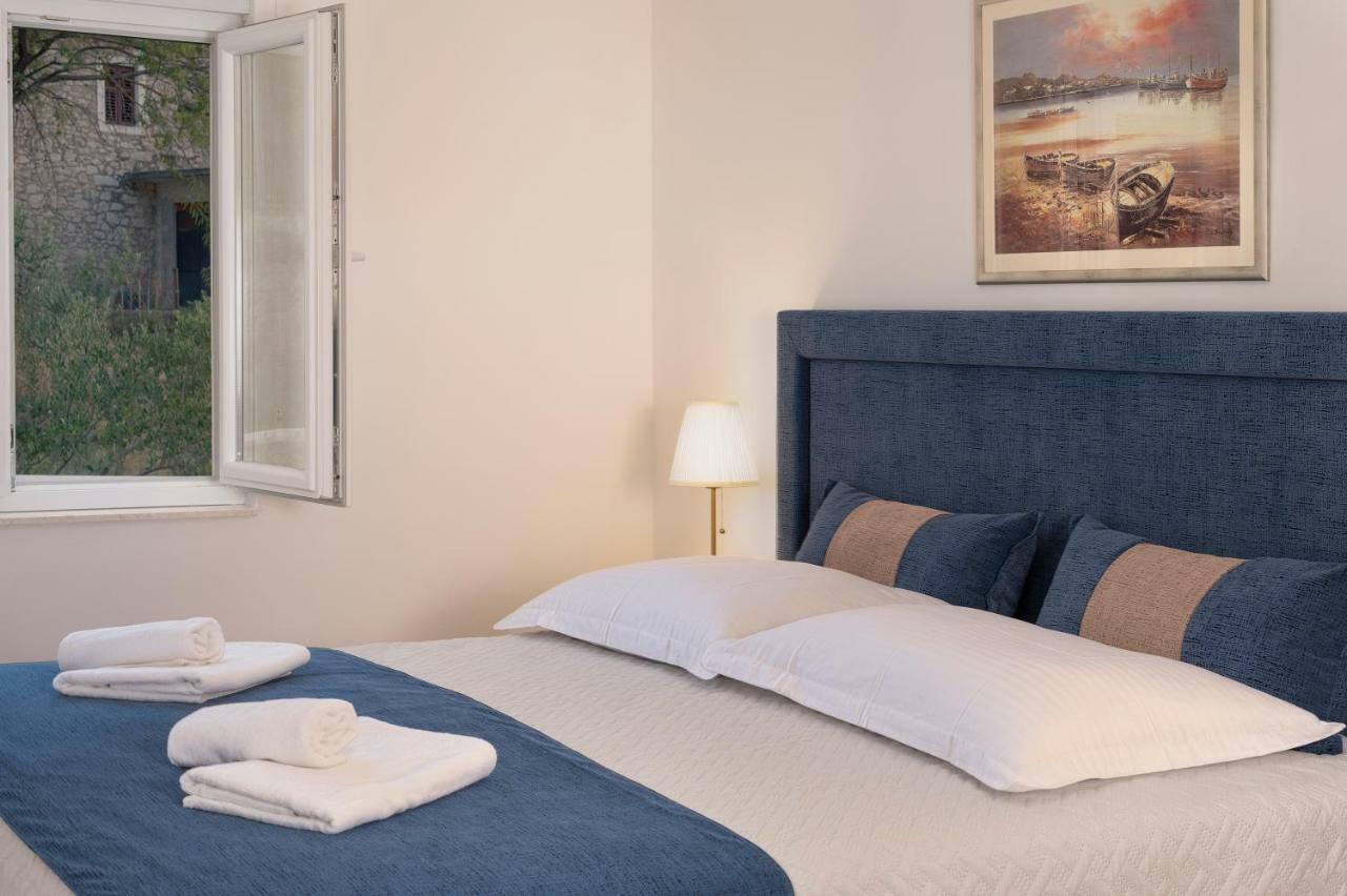 Sukošan Villa Village Idylle With Heated Pool, Sauna, Jacuzzy And Private Parking מראה חיצוני תמונה